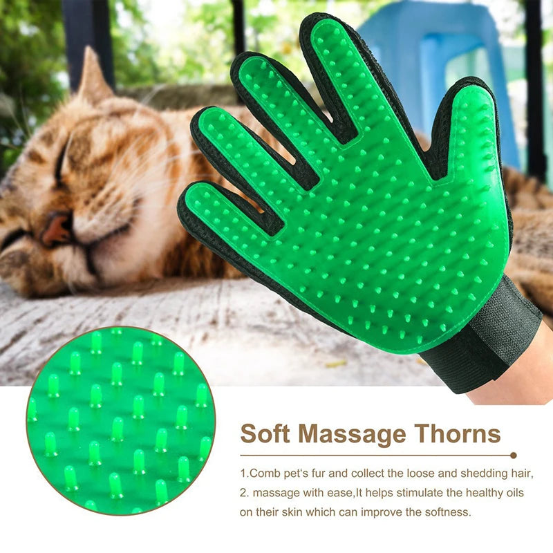 🧤 Silicone Pet Grooming Glove – Deshedding & Bathing Tool for Dogs & Cat